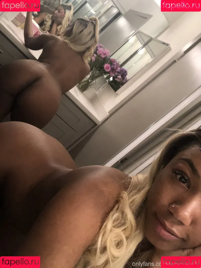 iluvchanell_ Onlyfans Photo Gallery 