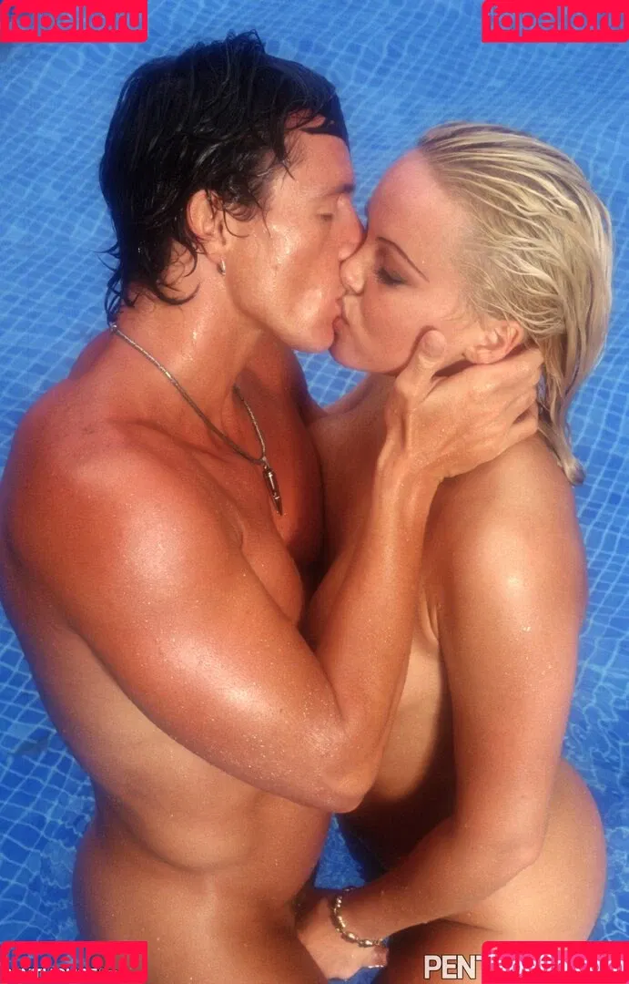 Silvia Saint Onlyfans Photo Gallery 