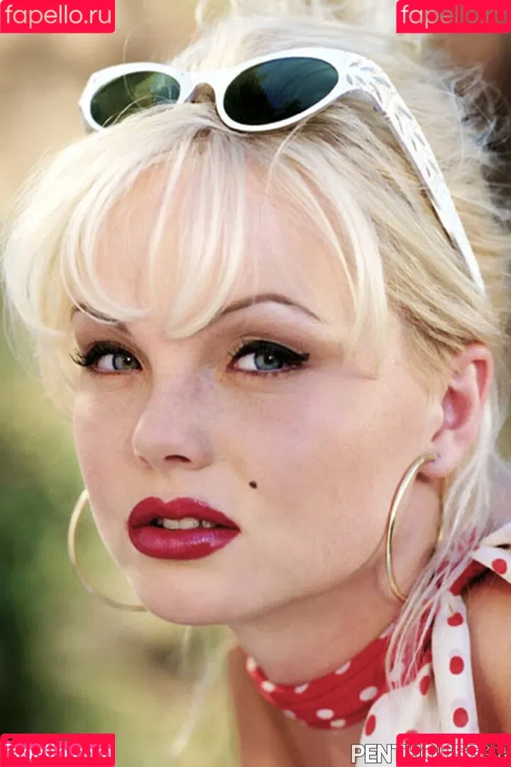 Silvia Saint Onlyfans Photo Gallery 