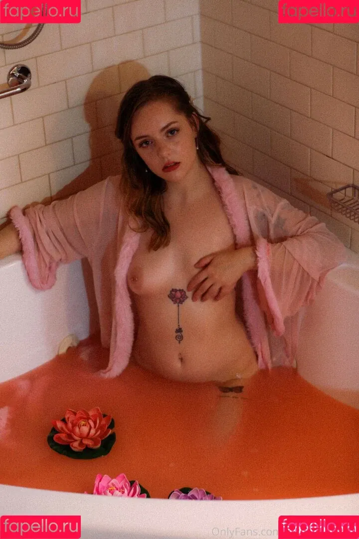 pearlspeignoir Onlyfans Photo Gallery 