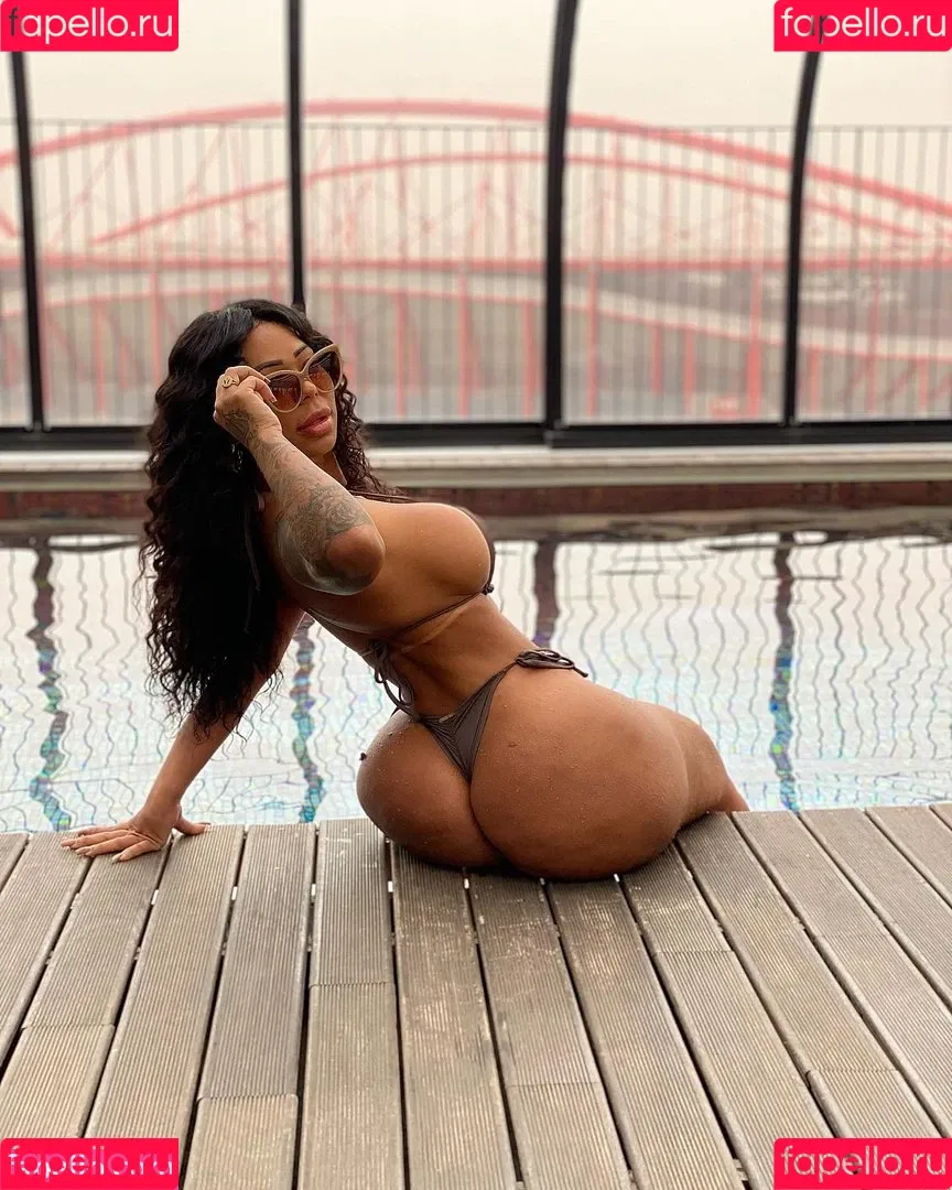 Valentina Ferraz Onlyfans Photo Gallery 