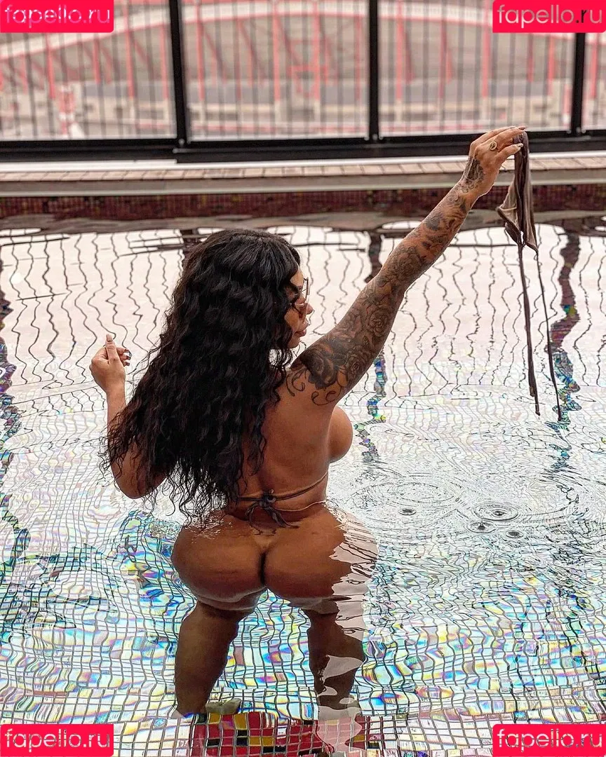 Valentina Ferraz Onlyfans Photo Gallery 