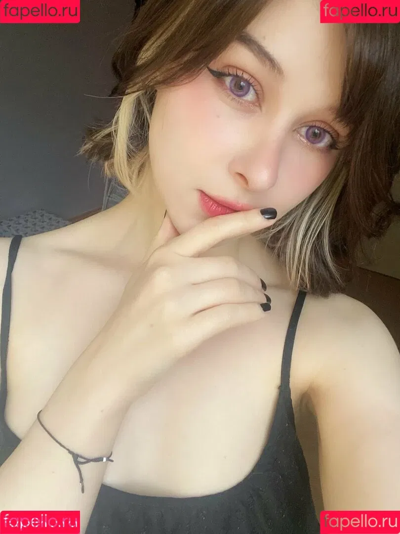 Yuli Onlyfans Photo Gallery 