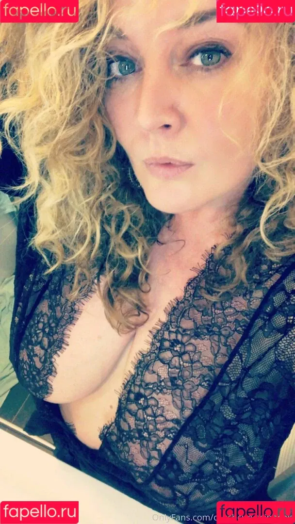 dutchcurvesinheels Onlyfans Photo Gallery 