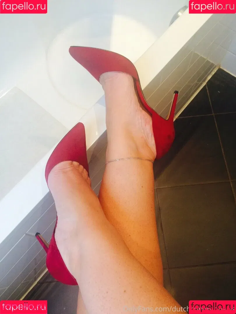dutchcurvesinheels Onlyfans Photo Gallery 