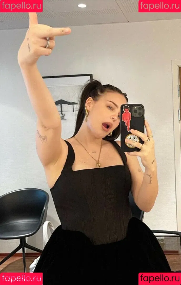 Annemarie Onlyfans Photo Gallery 