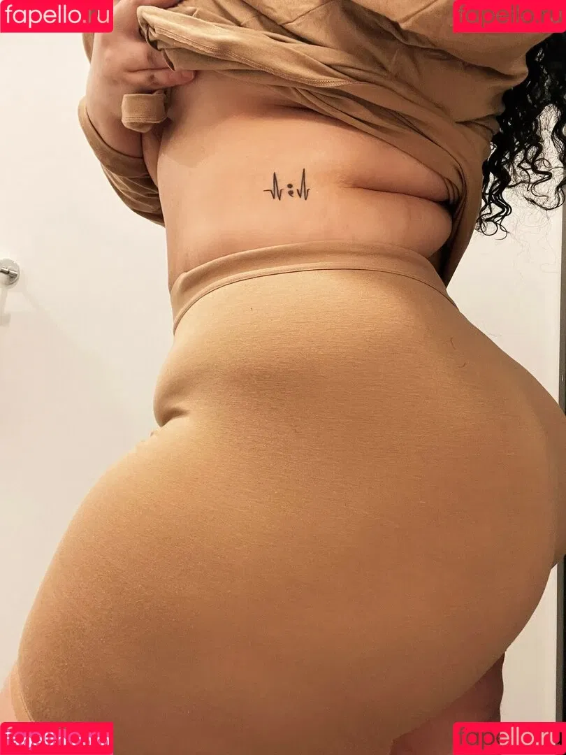 Tanya Mayenge Onlyfans Photo Gallery 