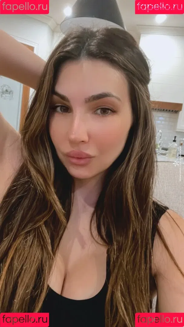 Cassie Lee Onlyfans Photo Gallery 