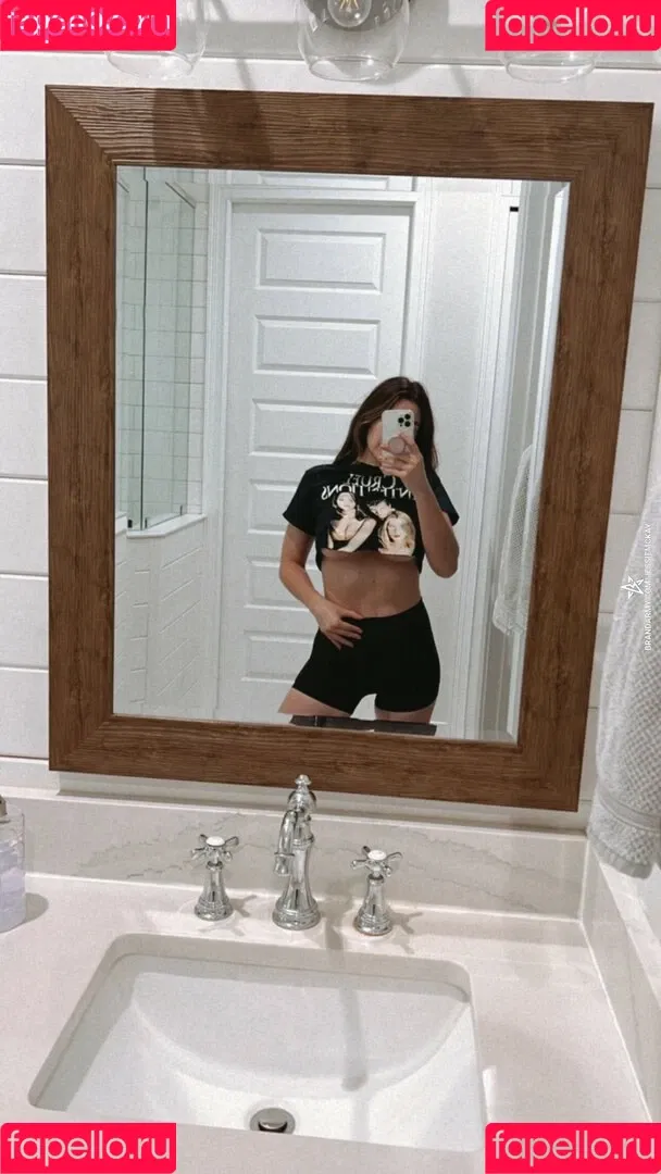 Cassie Lee Onlyfans Photo Gallery 