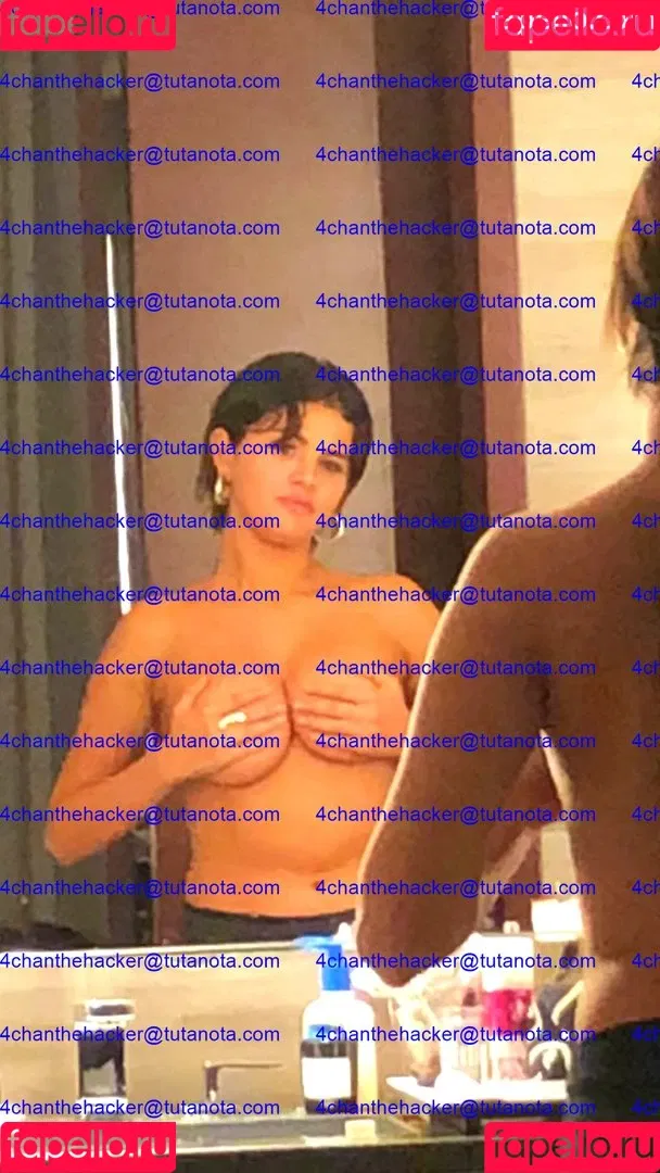 Selena Gomez Onlyfans Photo Gallery 