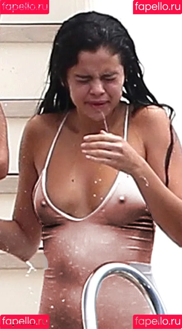 Selena Gomez Onlyfans Photo Gallery 
