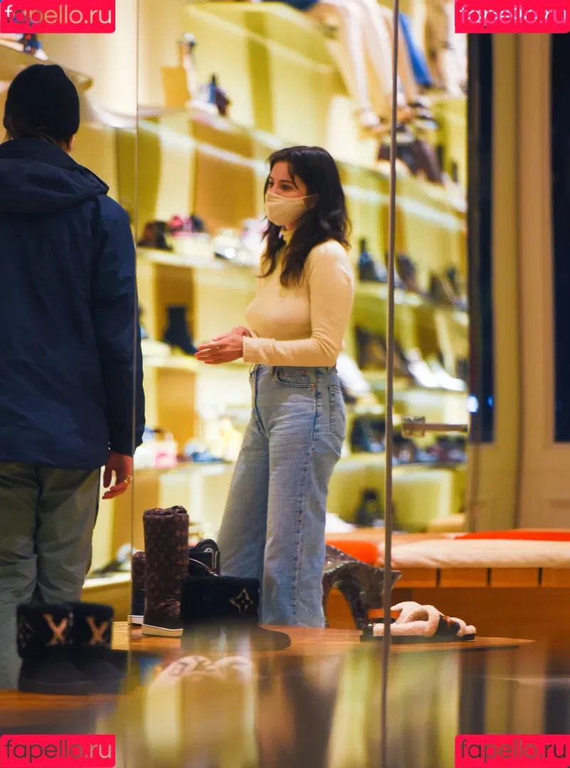 Selena Gomez Onlyfans Photo Gallery 