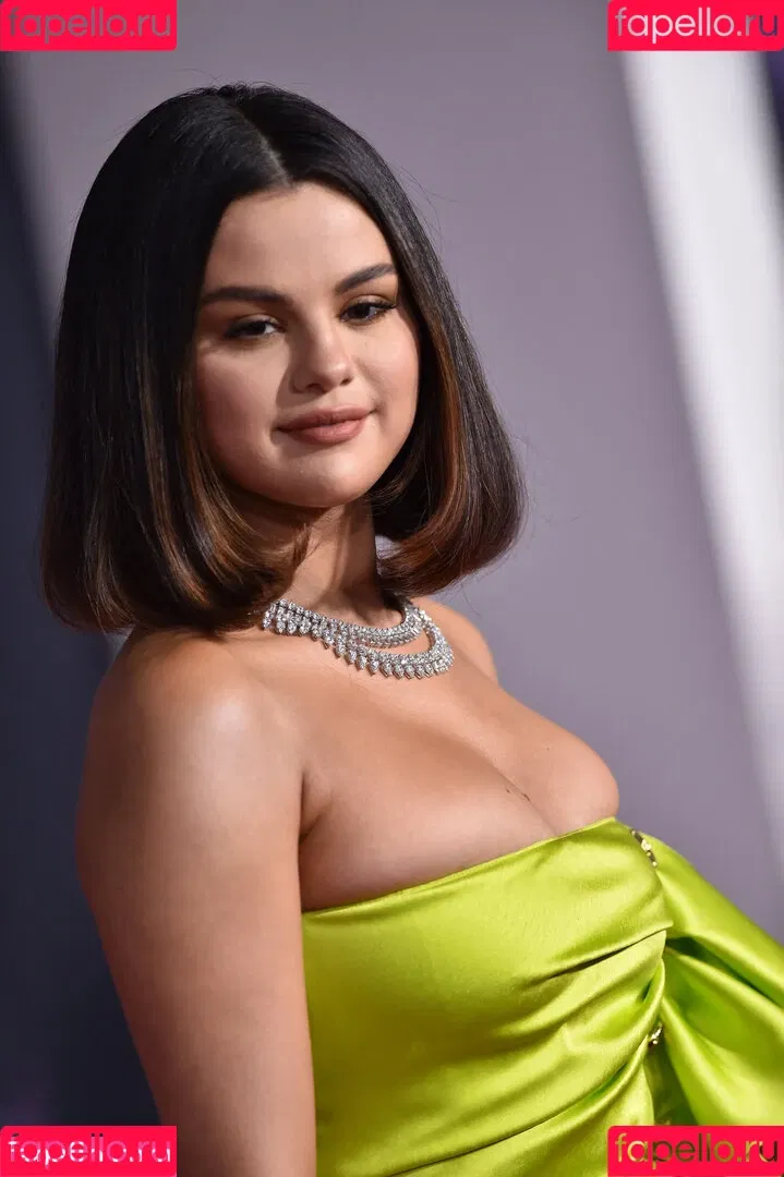 Selena Gomez Onlyfans Photo Gallery 
