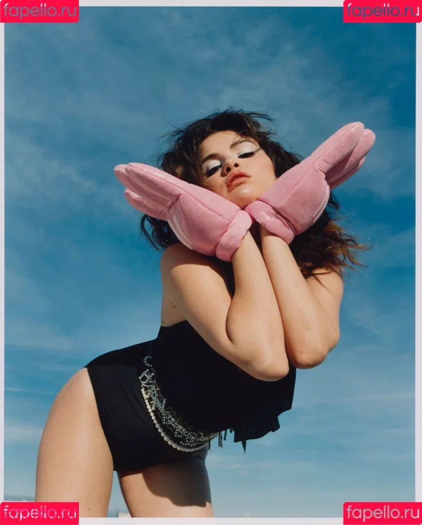 Selena Gomez Onlyfans Photo Gallery 