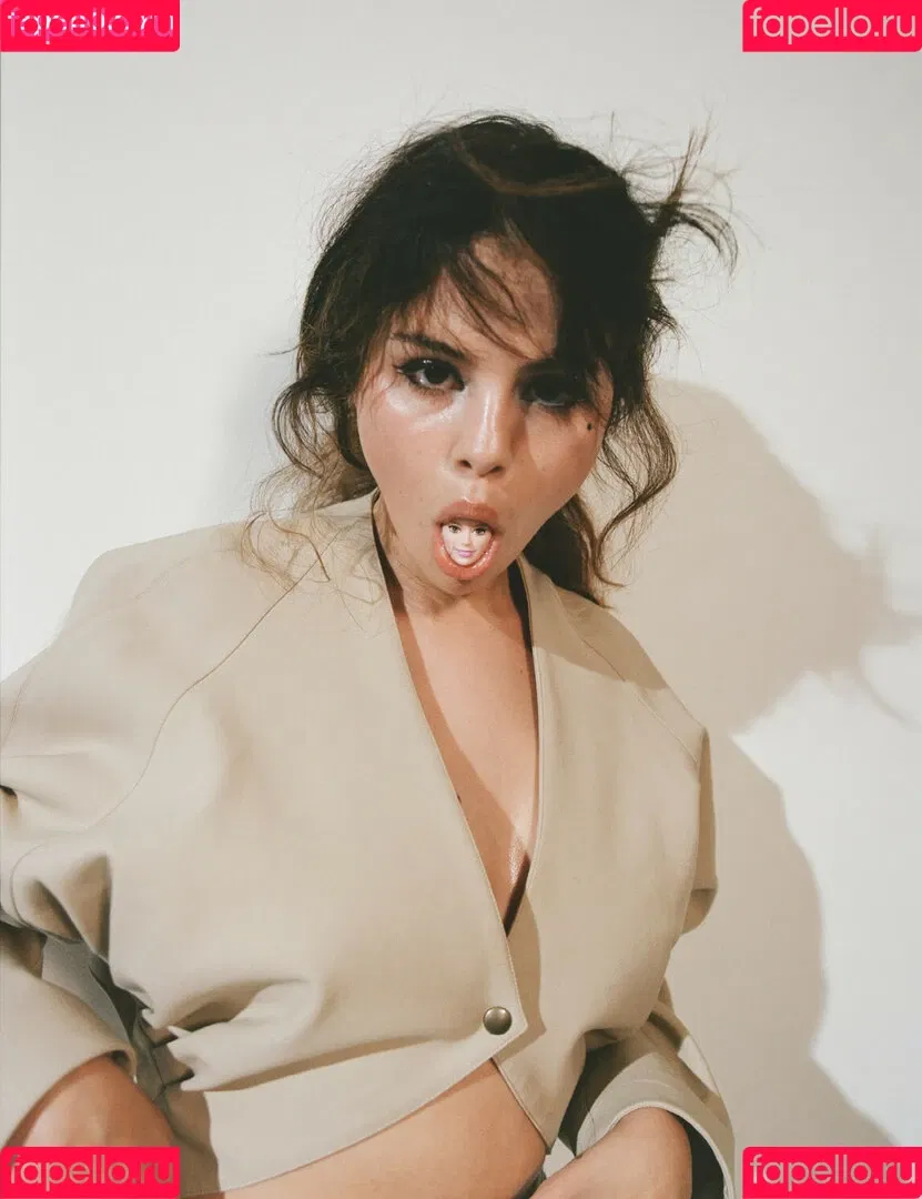 Selena Gomez Onlyfans Photo Gallery 
