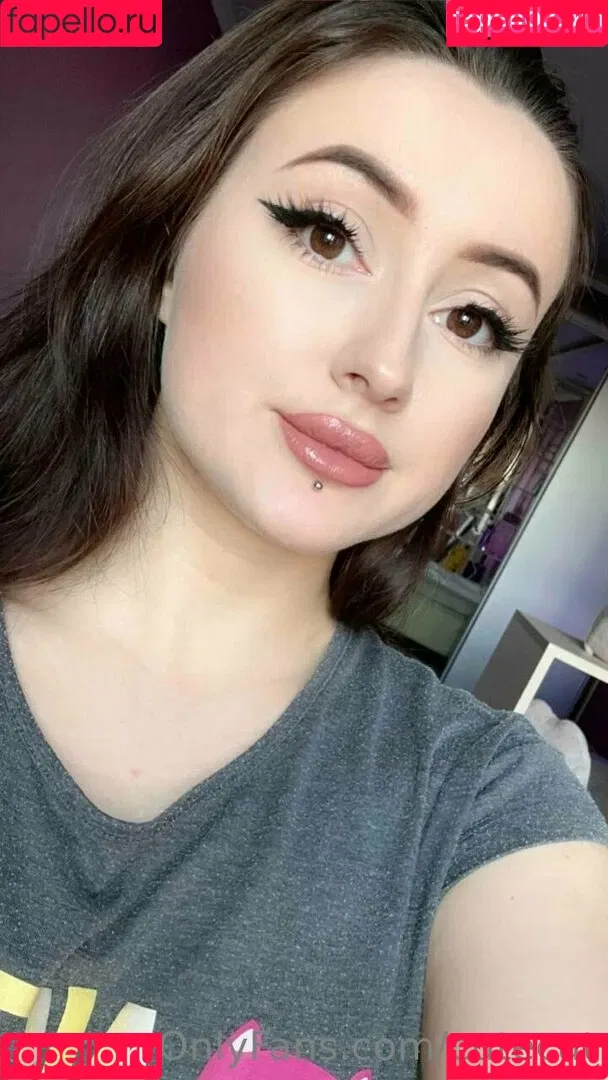 mi_ameli Onlyfans Photo Gallery 