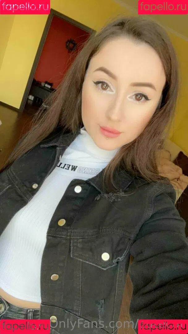 mi_ameli Onlyfans Photo Gallery 