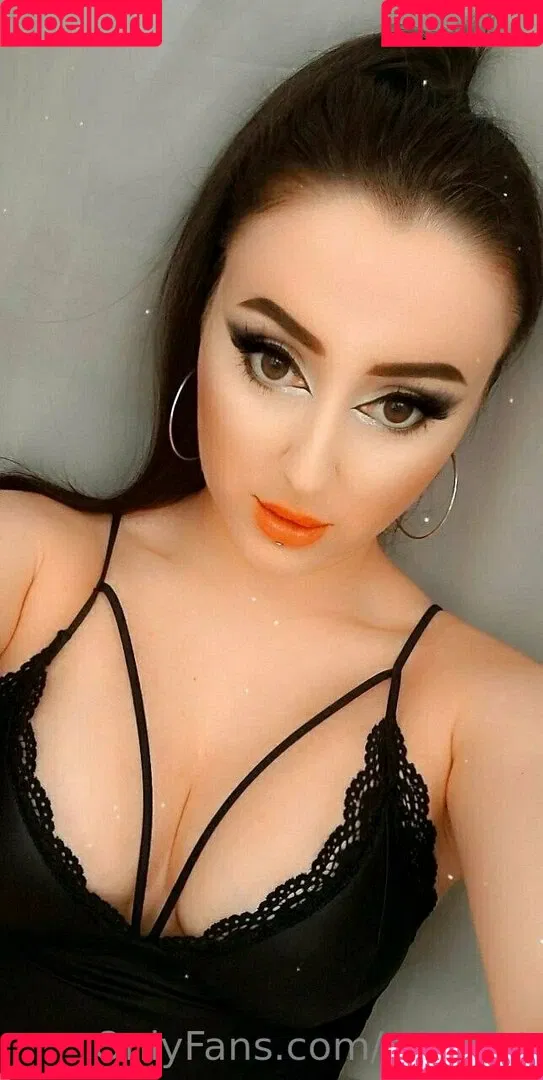 mi_ameli Onlyfans Photo Gallery 