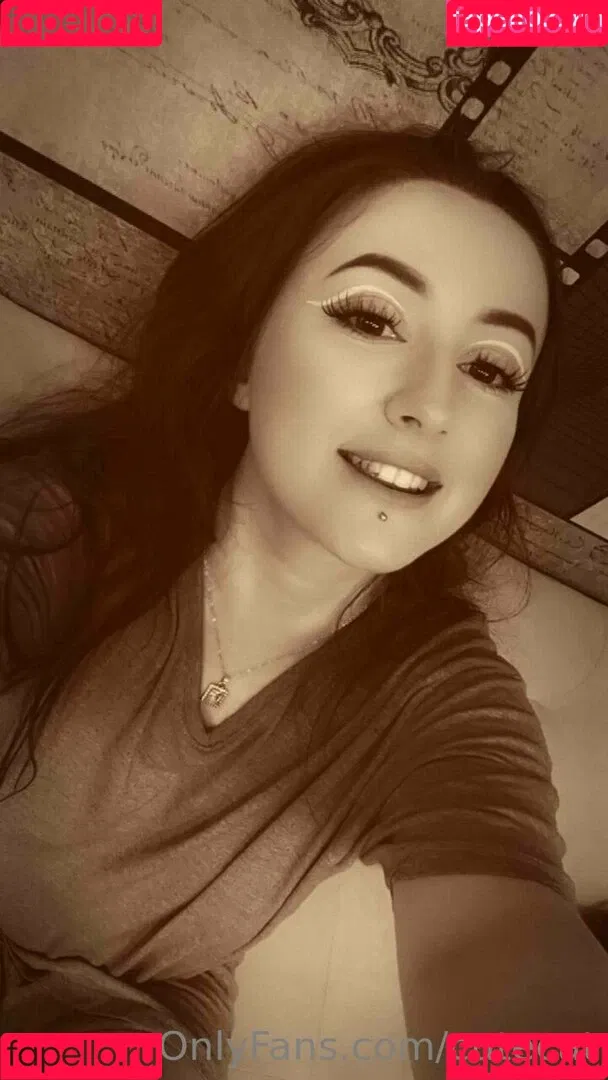 mi_ameli Onlyfans Photo Gallery 