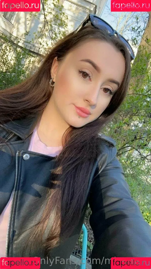 mi_ameli Onlyfans Photo Gallery 
