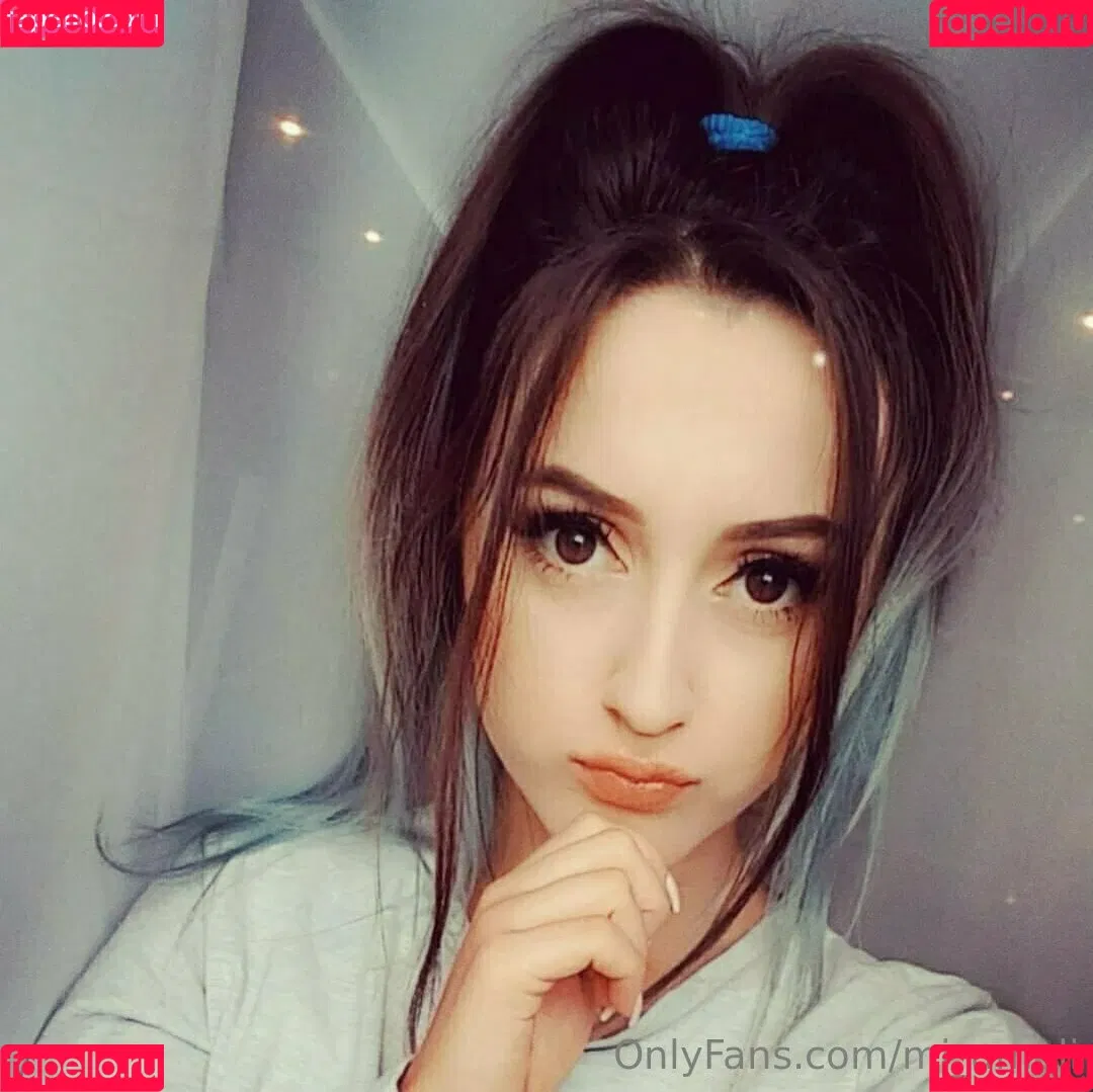 mi_ameli Onlyfans Photo Gallery 
