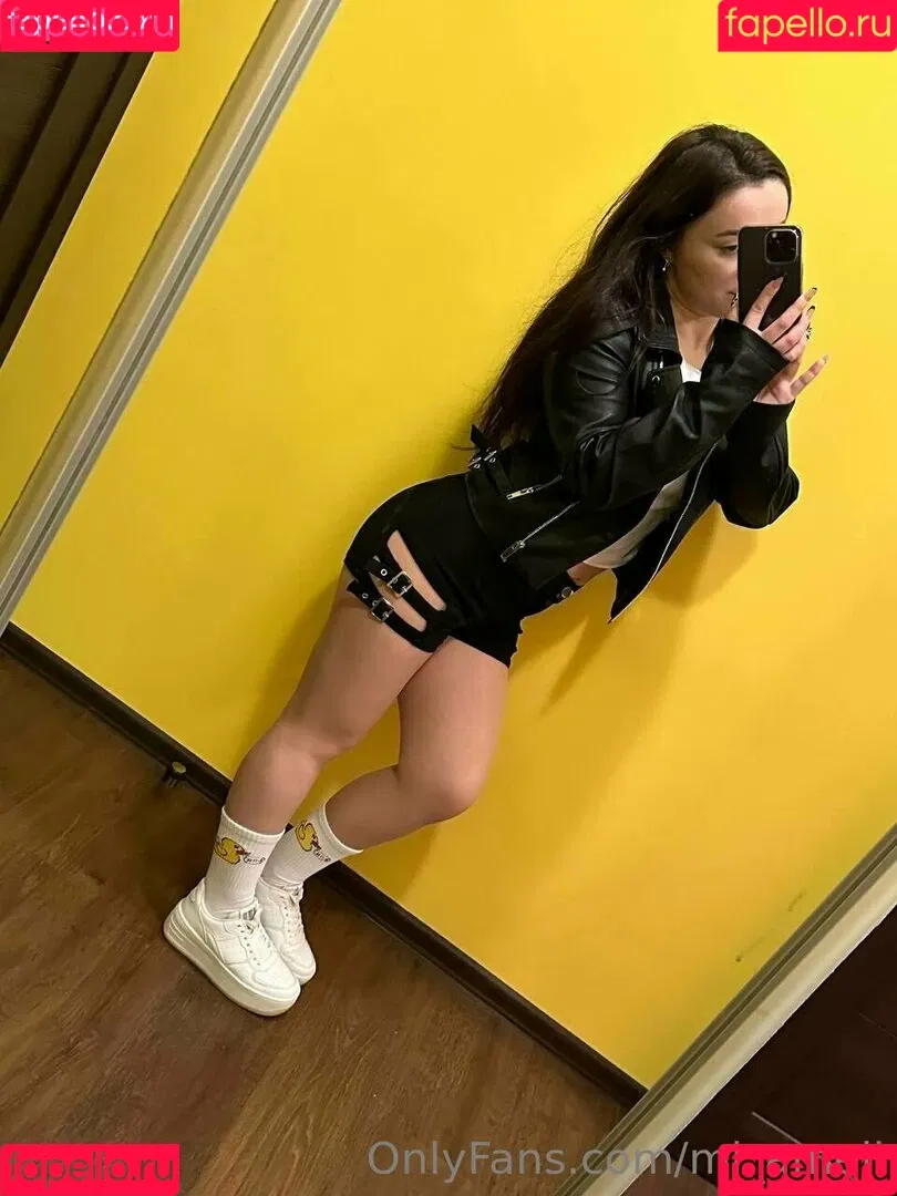 mi_ameli Onlyfans Photo Gallery 