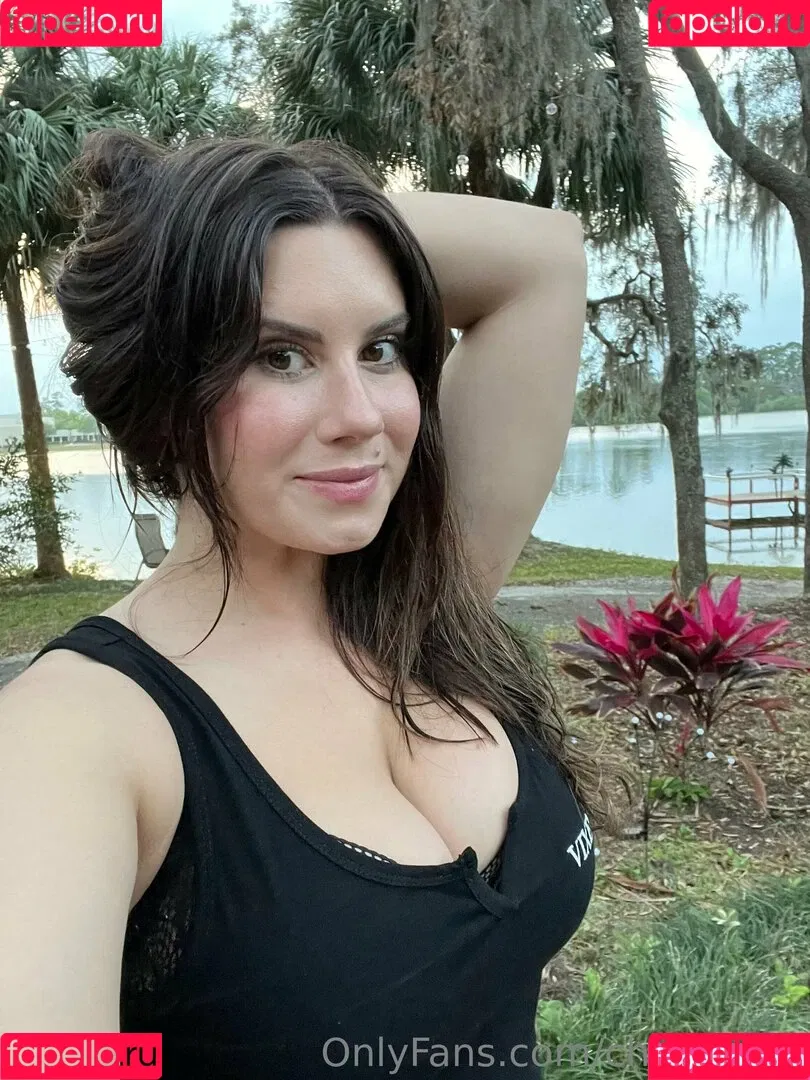 Chloe Lamb Onlyfans Photo Gallery 