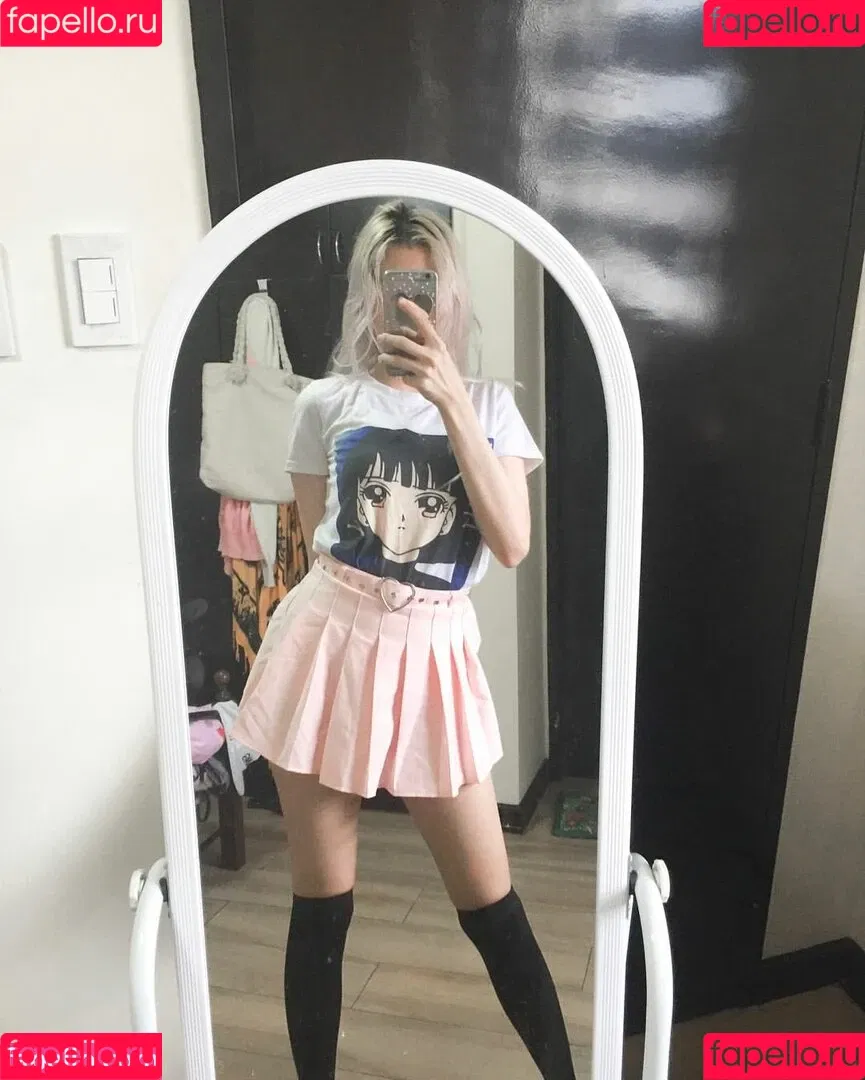 Kura Onee-san Onlyfans Photo Gallery 