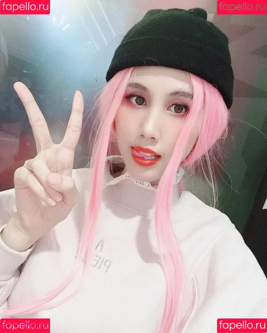 Kura Onee-san Onlyfans Photo Gallery 