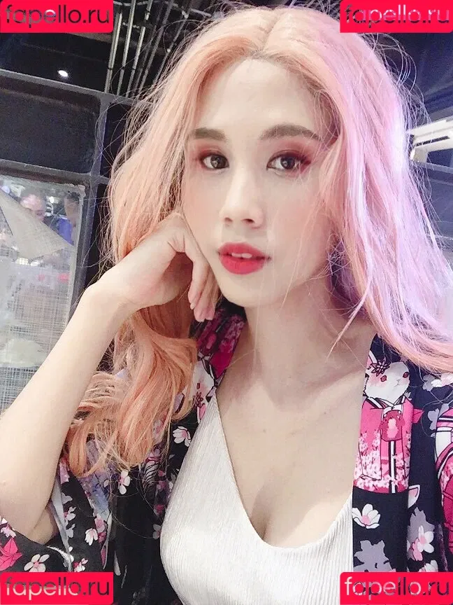 Kura Onee-san Onlyfans Photo Gallery 