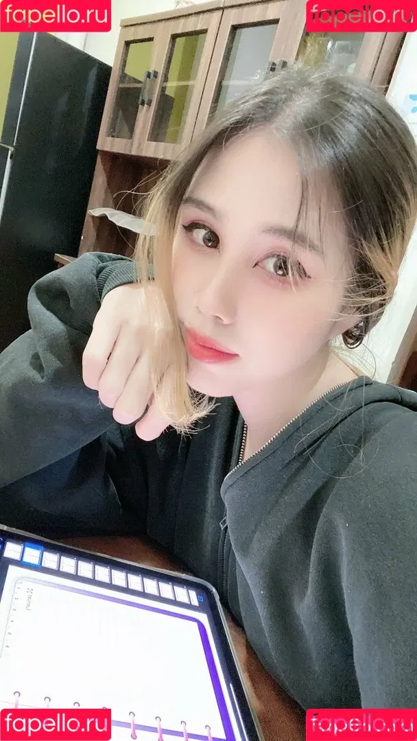 Kura Onee-san Onlyfans Photo Gallery 