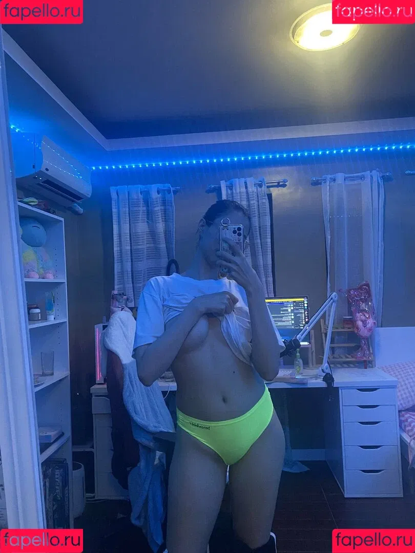 Kura Onee-san Onlyfans Photo Gallery 