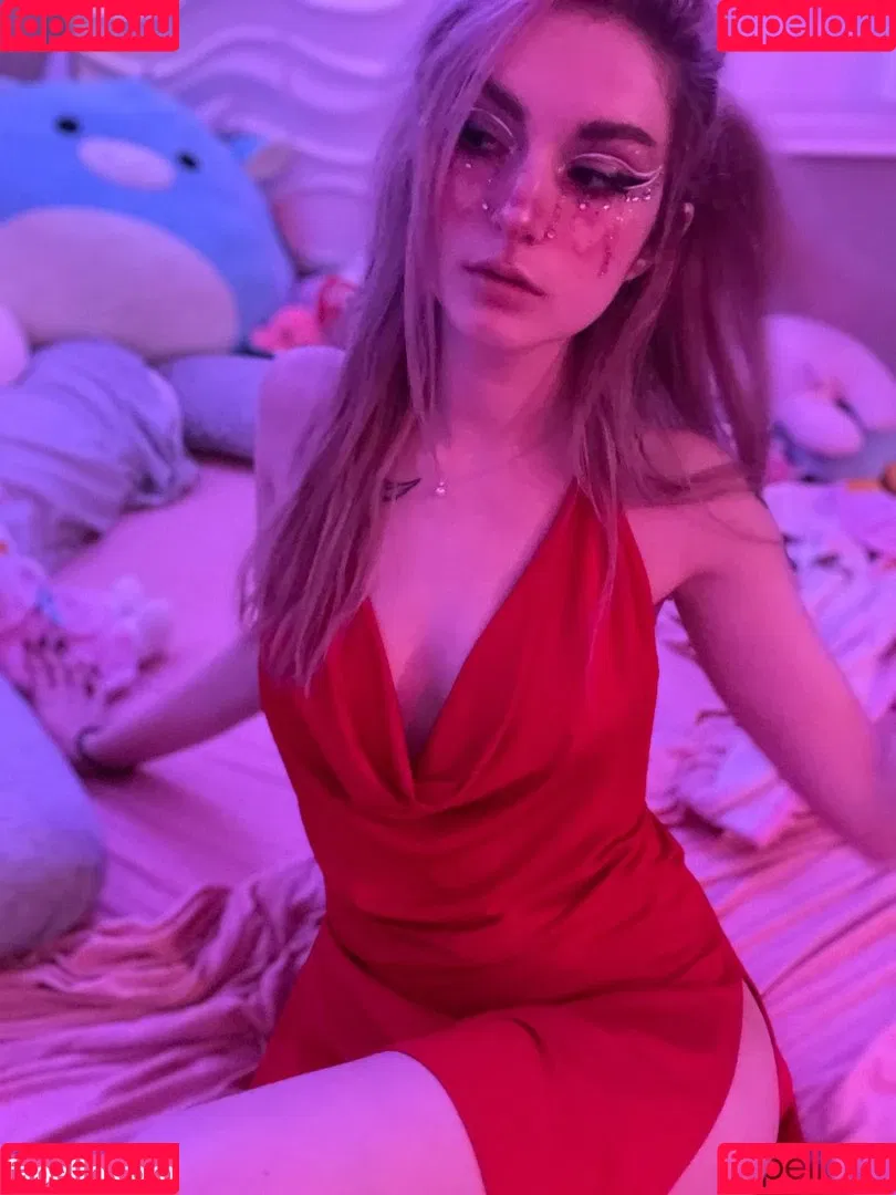 Busy B ASMR Onlyfans Photo Gallery 