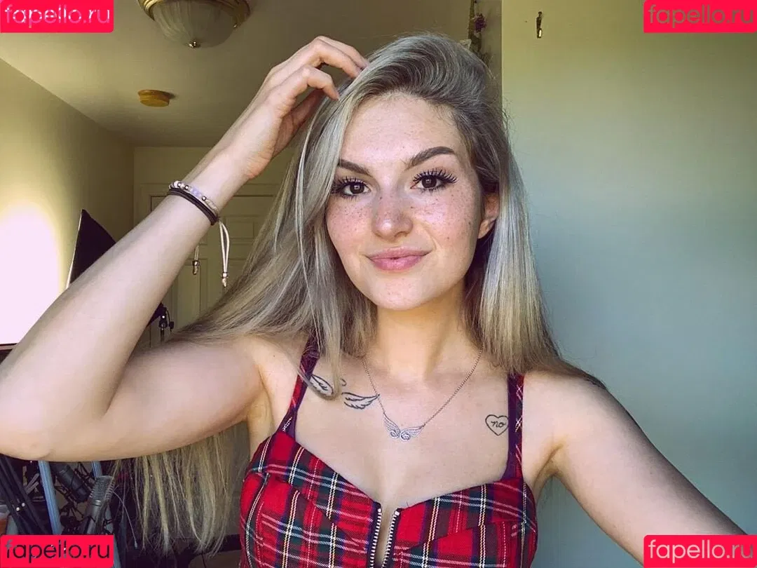 Busy B ASMR Onlyfans Photo Gallery 
