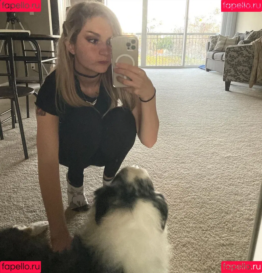 Busy B ASMR Onlyfans Photo Gallery 