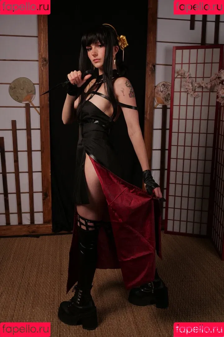 Busy B ASMR Onlyfans Photo Gallery 