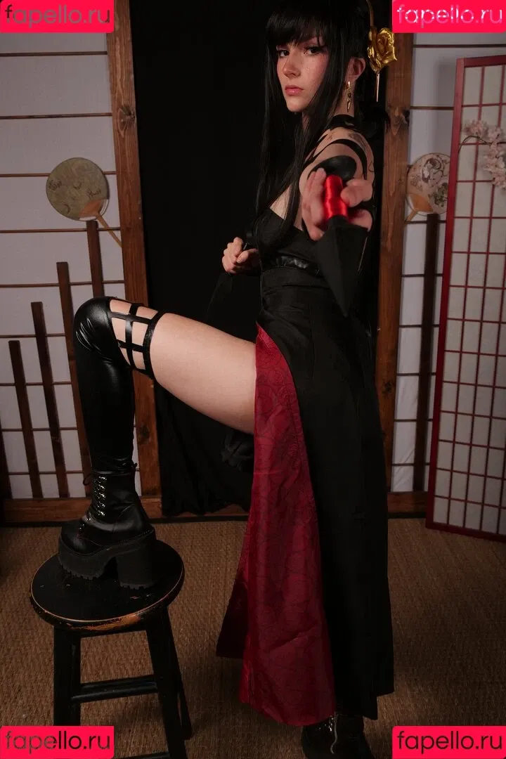Busy B ASMR Onlyfans Photo Gallery 