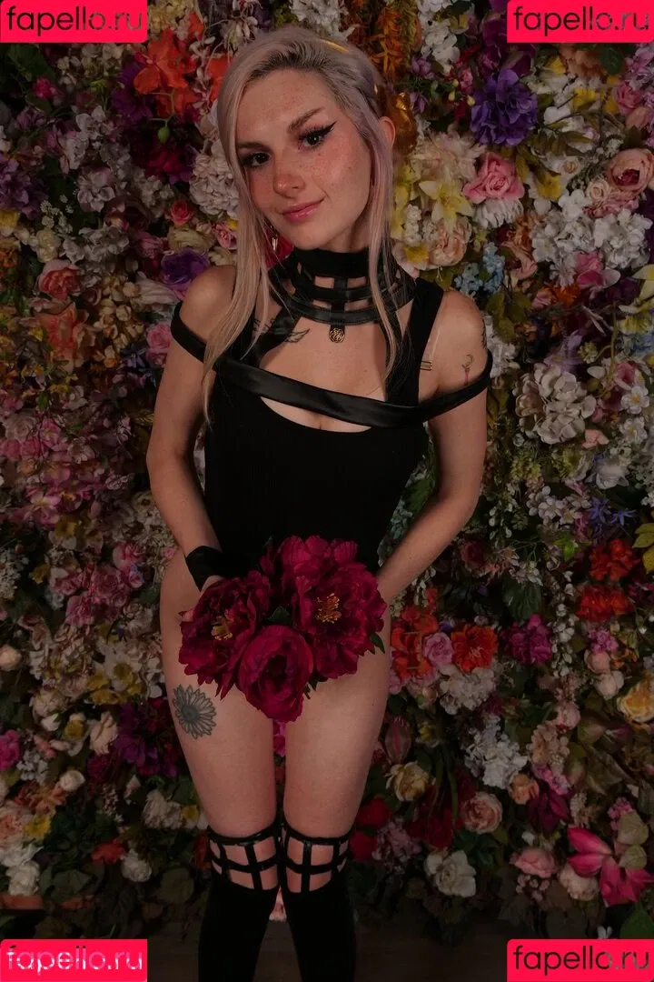 Busy B ASMR Onlyfans Photo Gallery 