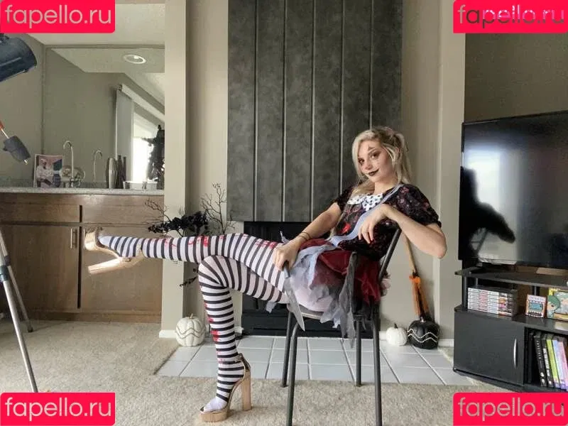 Busy B ASMR Onlyfans Photo Gallery 
