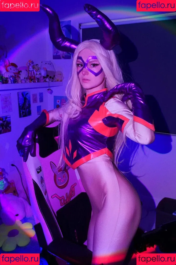 Busy B ASMR Onlyfans Photo Gallery 
