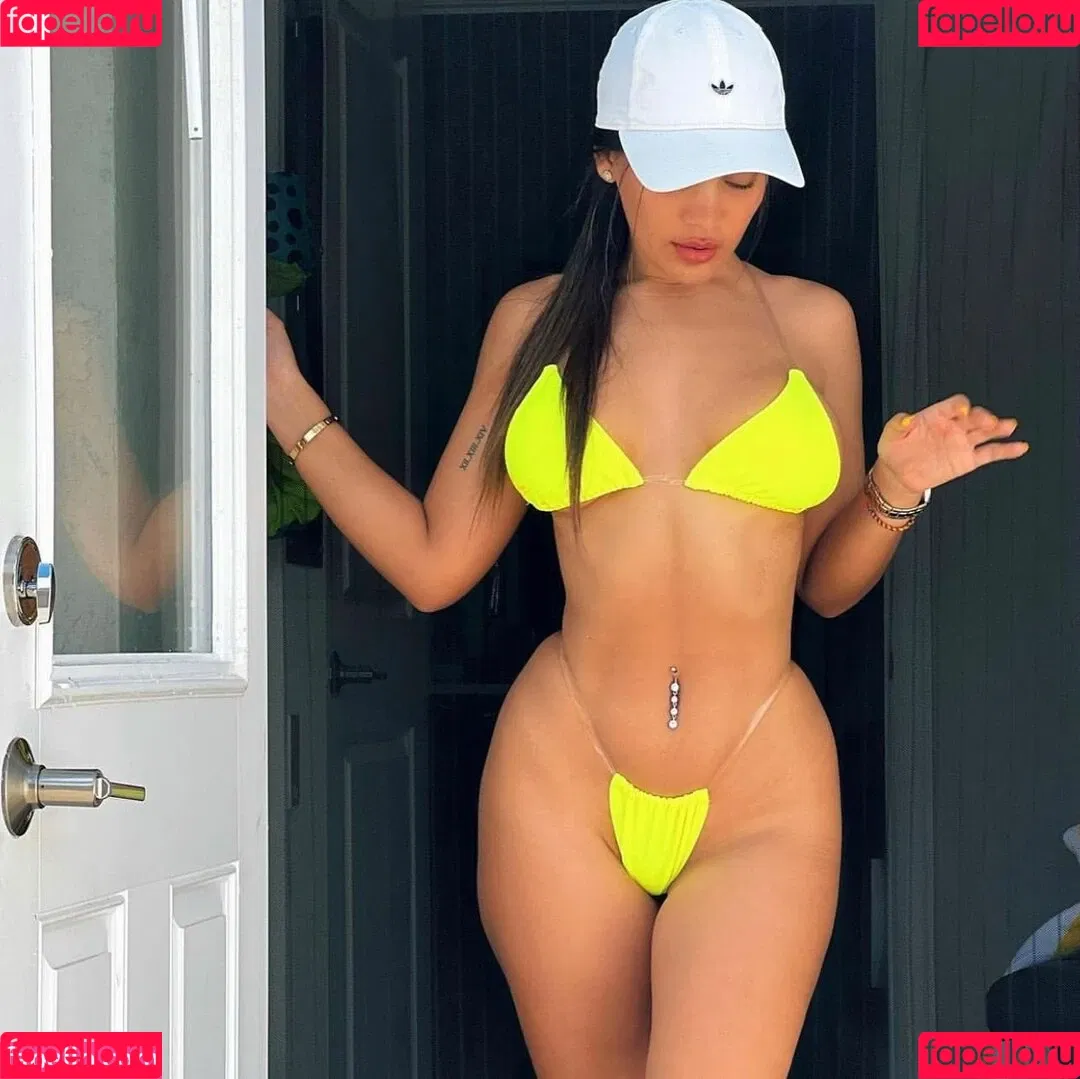 Alinabelle Onlyfans Photo Gallery 