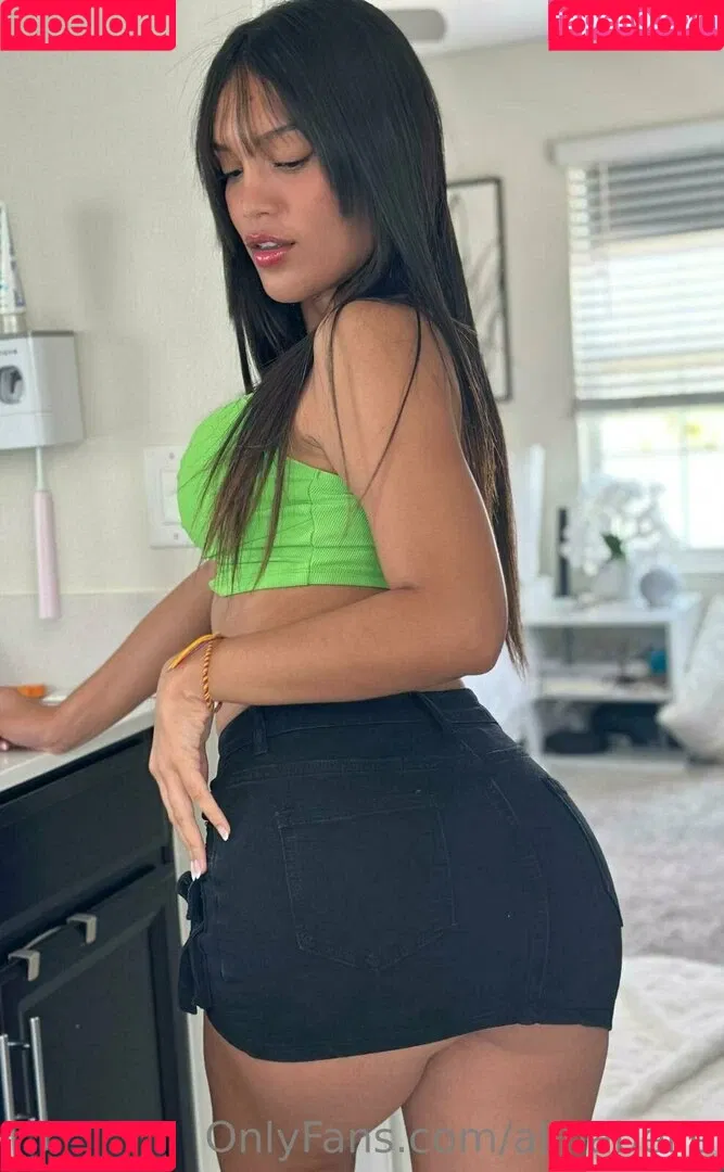 Alinabelle Onlyfans Photo Gallery 