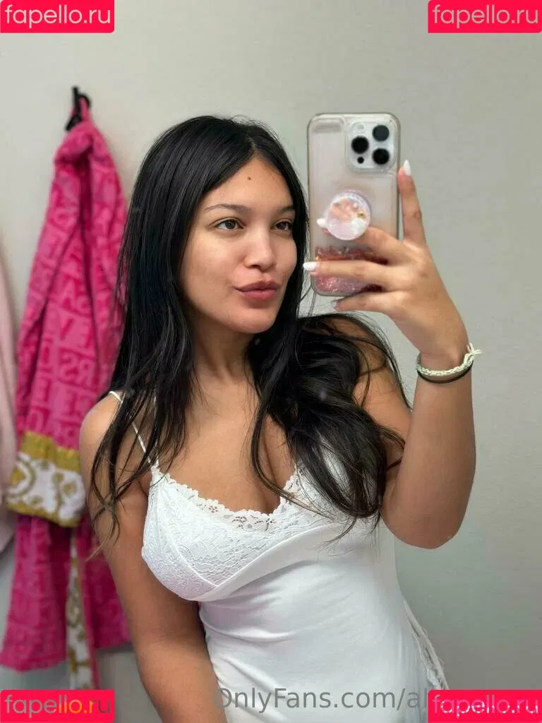 Alinabelle Onlyfans Photo Gallery 
