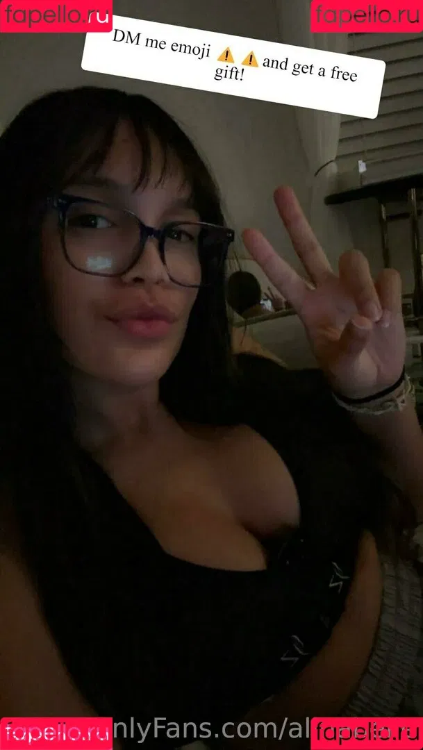 Alinabelle Onlyfans Photo Gallery 