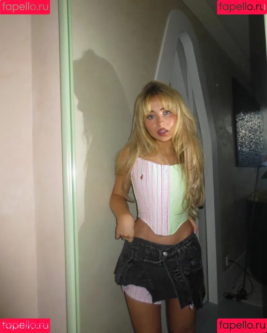 Sabrina Carpenter Onlyfans Photo Gallery 