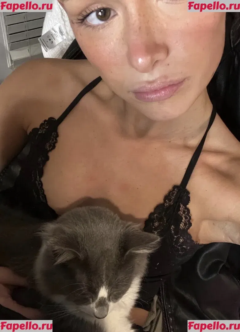 Schlenker Sisters Onlyfans Photo Gallery 