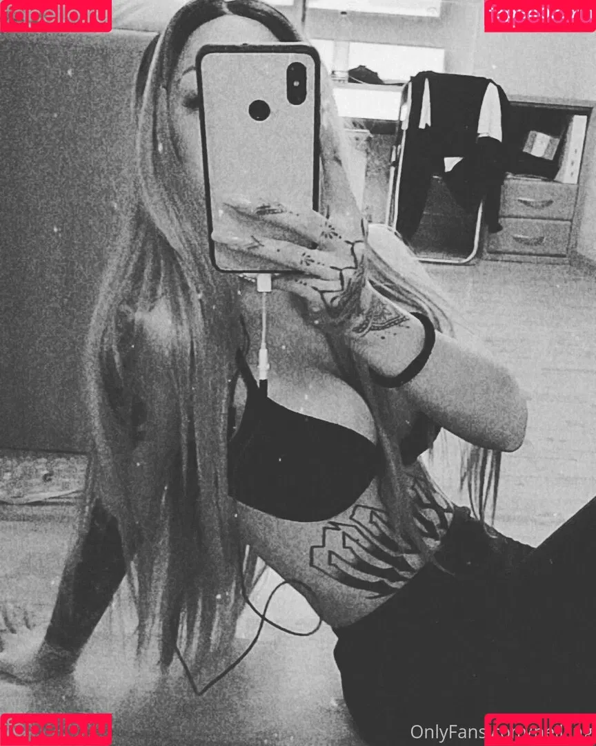 kiarabennet Onlyfans Photo Gallery 