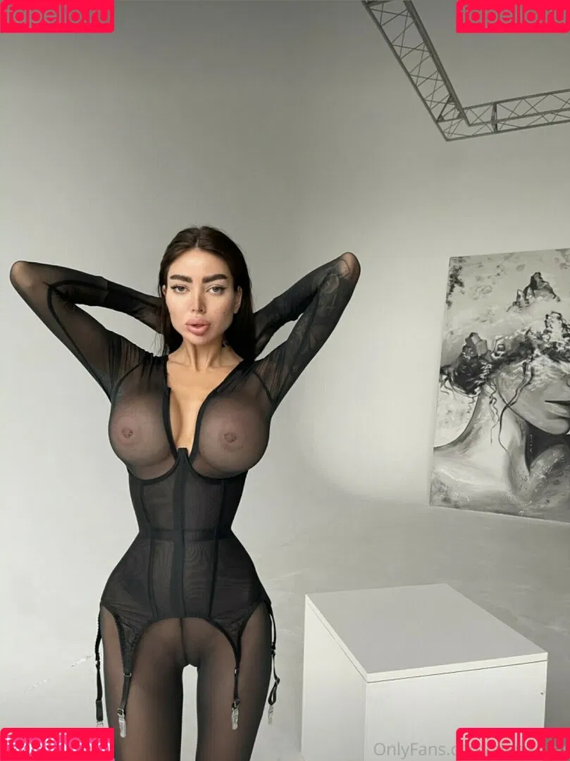 Alena Omovych Onlyfans Photo Gallery 