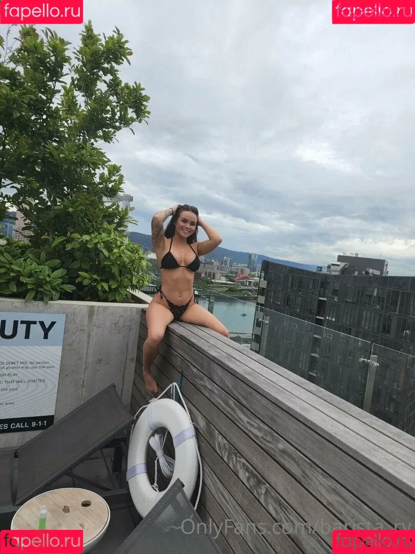 Barista Ry Onlyfans Photo Gallery 