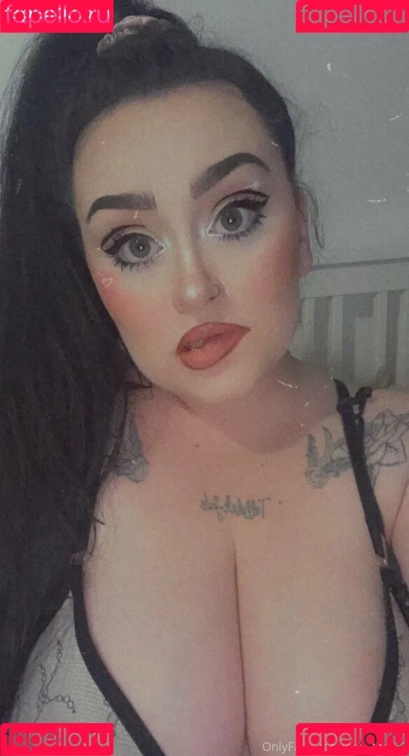 priv_tara69 Onlyfans Photo Gallery 
